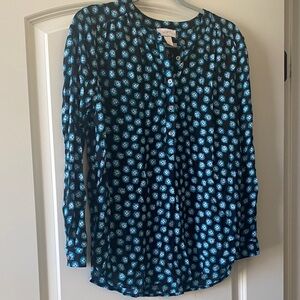 LOFT Women's Black and Blue Floral Blouse